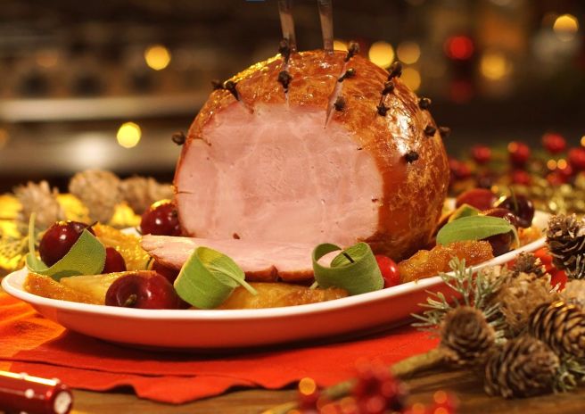 Tender Suíno Perdigão Decorado com Abacaxi