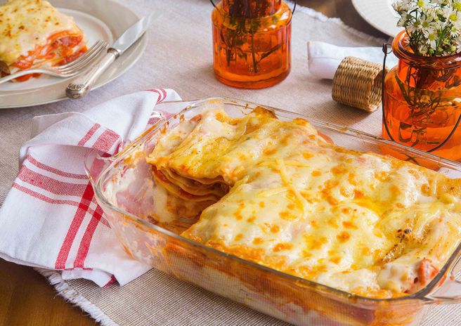 Lasanha com Molho de Linguiça