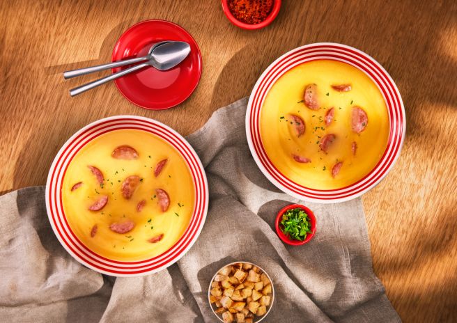 Caldo de Mandioquinha com Linguiça Portuguesa