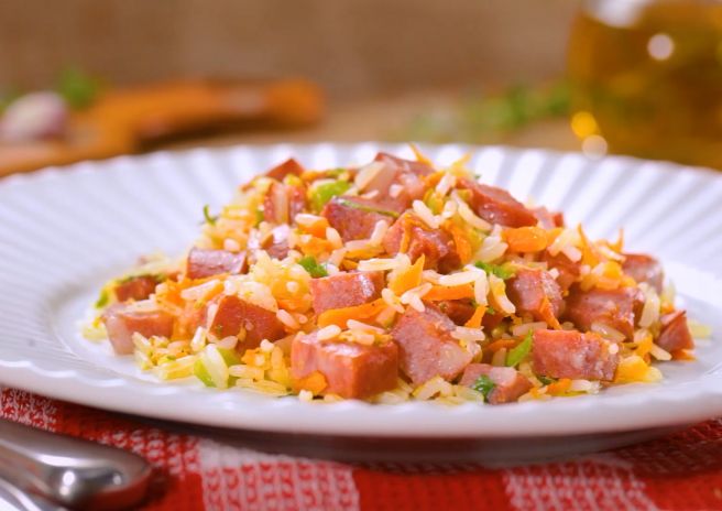Arroz Frito com Legumes e Linguiça Paio
