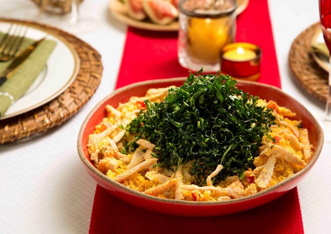 Farofa de Lombo com Couve Crocante