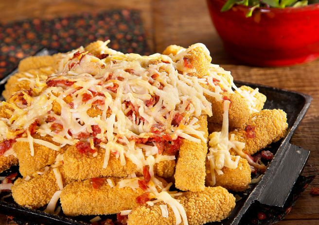 Tirinhas com Queijo e Pepperoni