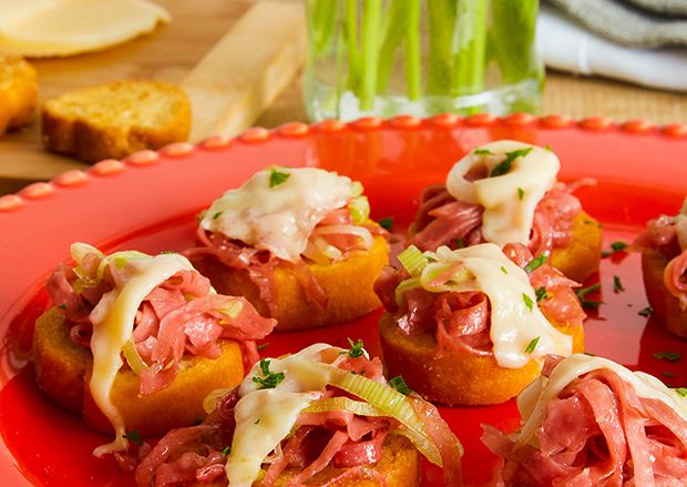 Brusqueta de Mortadela Ouro com Queijo